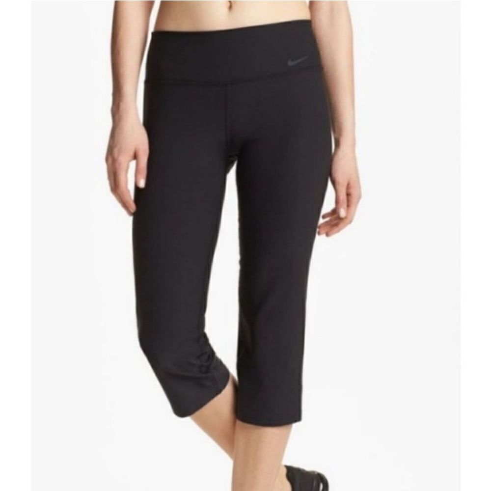 Nike Women's Black DRI-FIT One Legend Capri Leggings